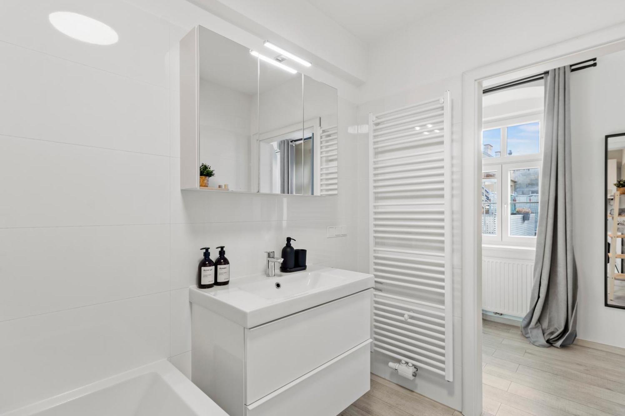 Terrace - 75 M² - Near Wiener Stadthalle Экстерьер фото