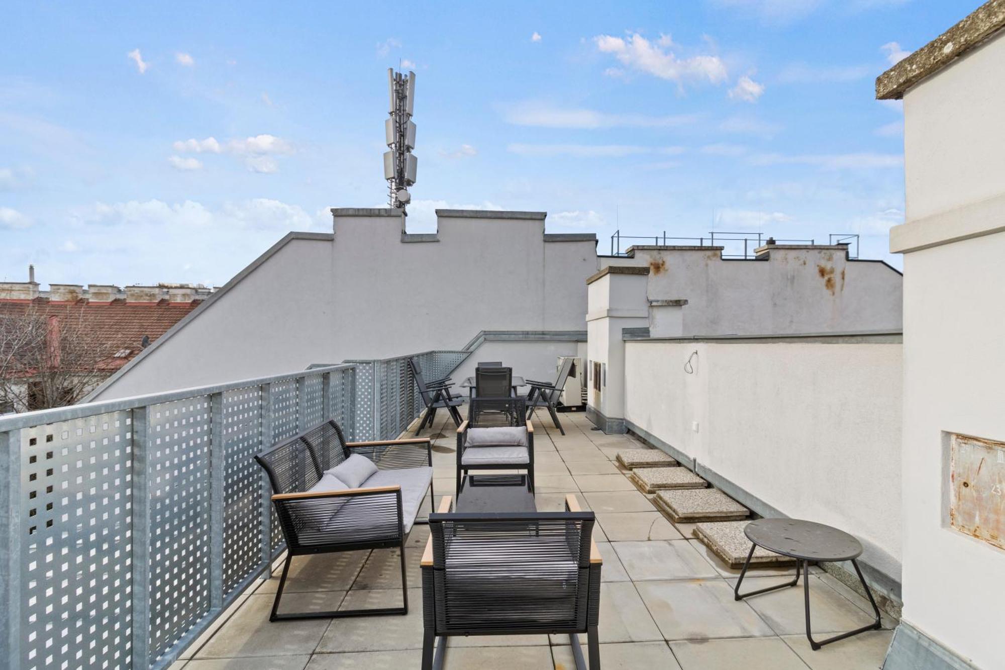 Terrace - 75 M² - Near Wiener Stadthalle Экстерьер фото